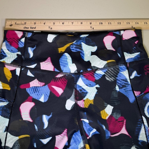 Brooks Women Method 3/4 Abstract Floral Print Leggings Athleisure Size Large - Picture 9 of 12